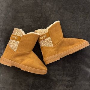 NEW BEBE WINTER BOOTS GIRLS Size 4